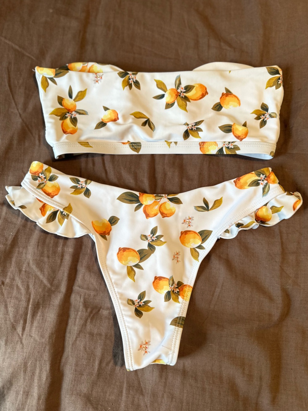 White Lemon Print Ruffle Bikini Set - Picture 3 of 3